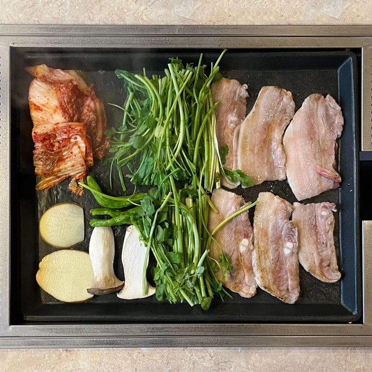  오목교 고기집 양화돌판삼겹｜육즙 가득 무항생제 삼겹살 맛집 후기