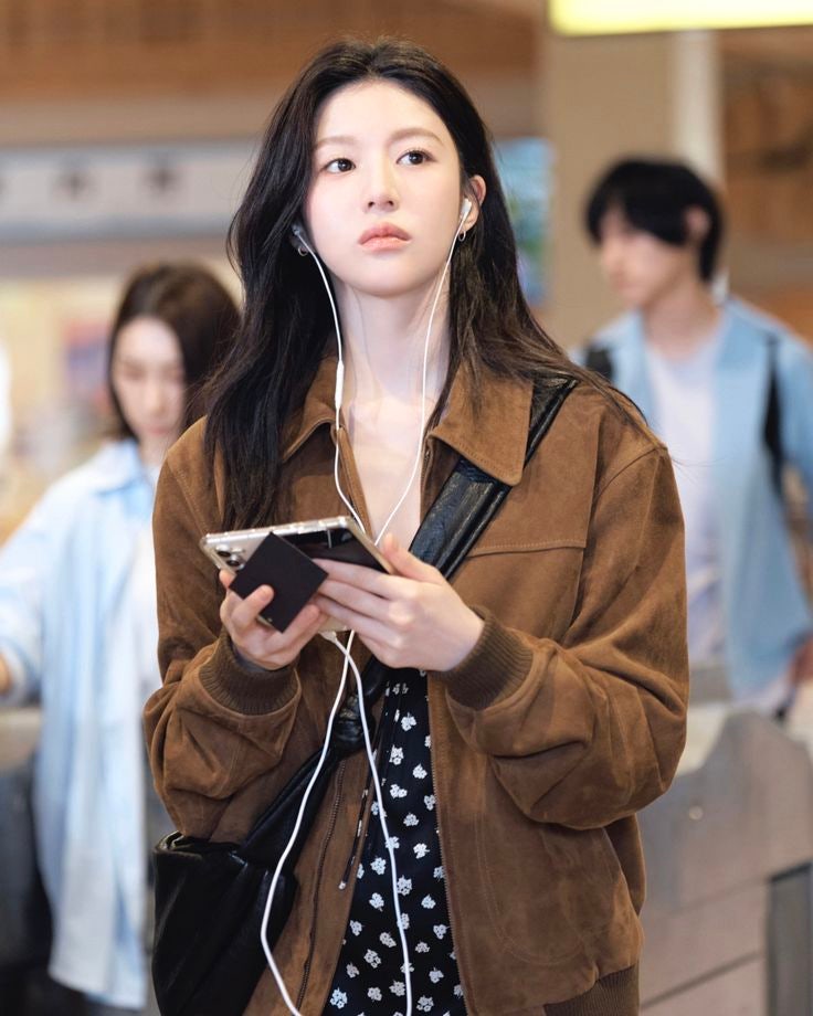 드라마 '이사통' 속 고윤정이 입은 ✨르하스 스웨이드 자켓✨