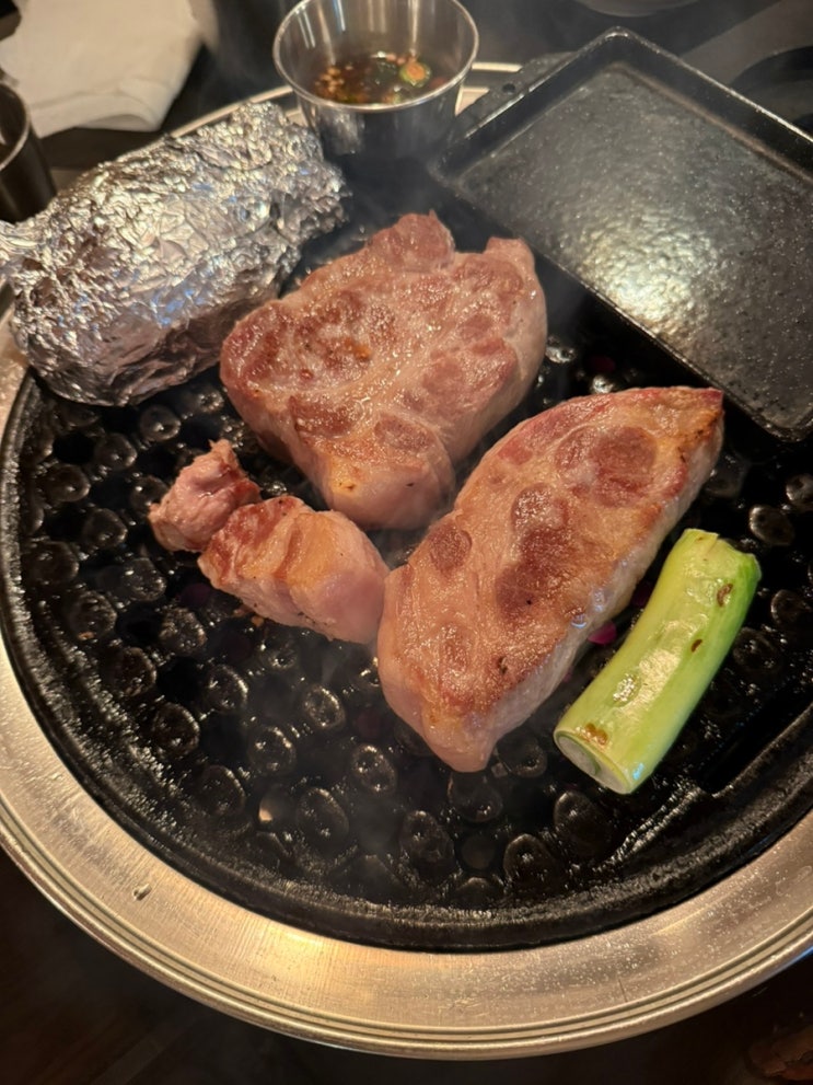  대구 앞산 맛집 강씨목삼 본점에서 삼겹살, 목살 후기