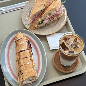 경산 남매지 카페 계양동 카페바게트 맛집 | 쿠프