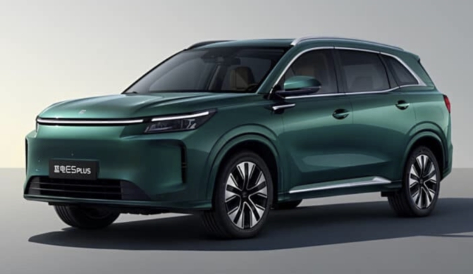   투싼보다 저렴한데 쏘렌토급 덩치? 대륙의 가성비 SUV 습격