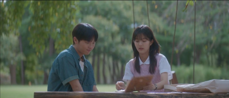 신은수 드라마, 타임슬립 청춘 드라마 '반짝이는 워터멜론'