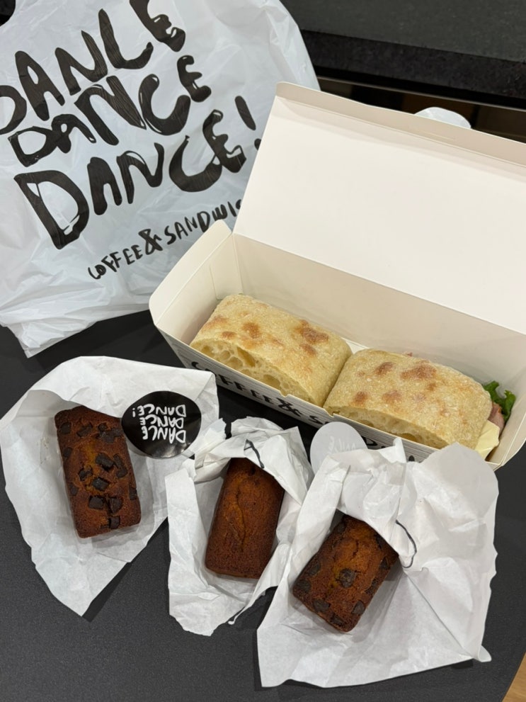  용산 한남동 샌드위치 맛집 한남역 댄스댄스댄스 한남점 바게트 샌드위치 휘낭시에 추천