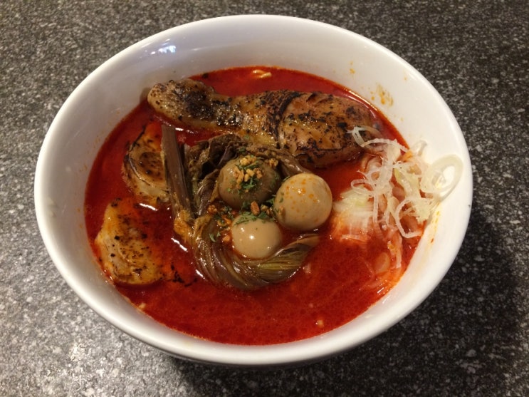  성수 맛집 가성비 좋은 라무라 적색 라멘 계피교자 혼밥 후기