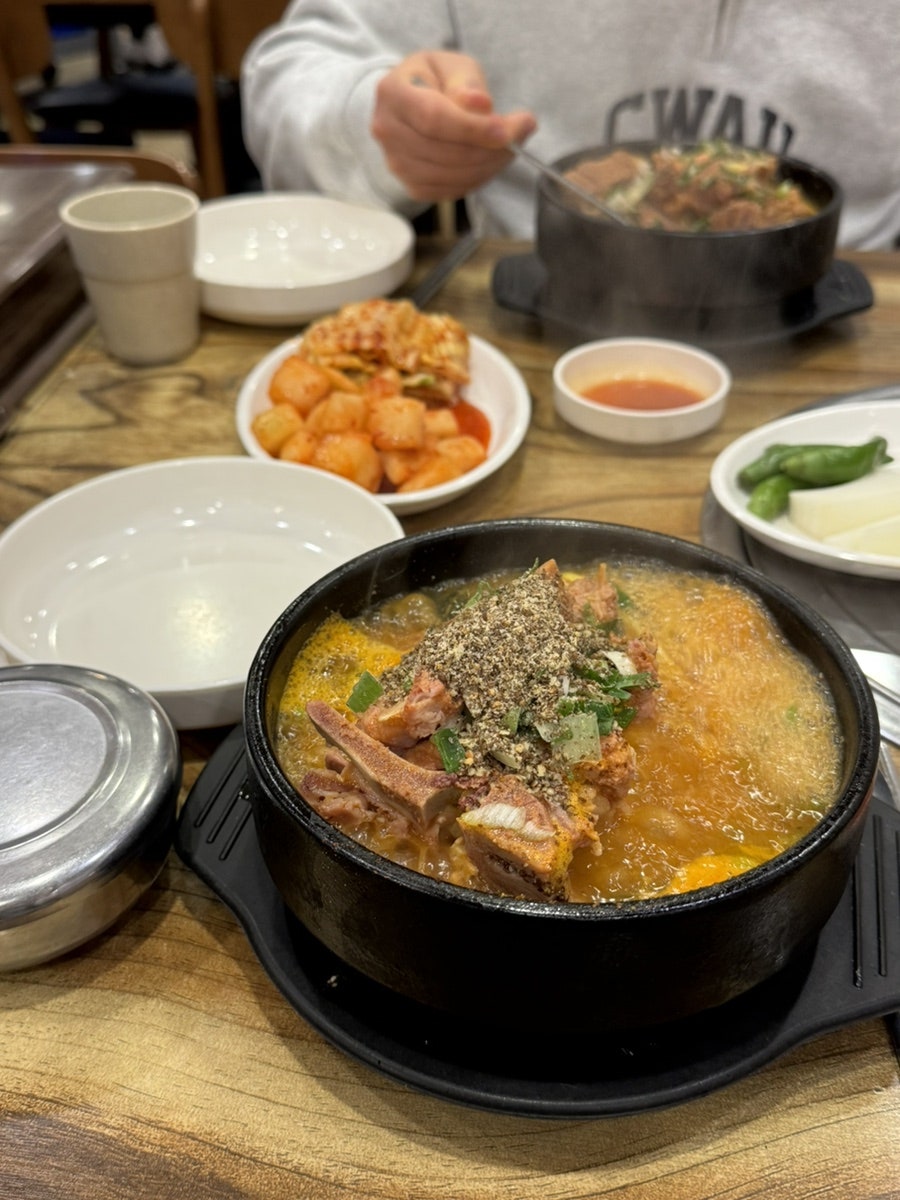 시흥감자탕 목감점 사진 3