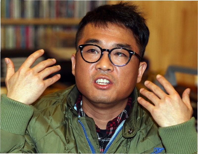 김건모, 굳은 표정 속 달라진 외모…주영훈의 따뜻한 제안