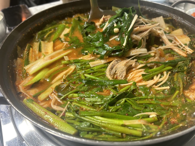  소주가 바로 생각나는 답십리맛집, 40년 전통 오리전골 노포식당 <풍년식당>