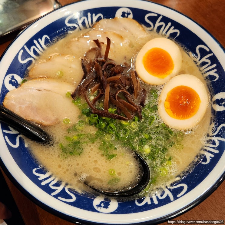  [일본/후쿠오카] 신신라멘 킷테하카타 - 깊고 진한 돈코츠 라멘의 맛! 후쿠오카 3대 라멘 맛집