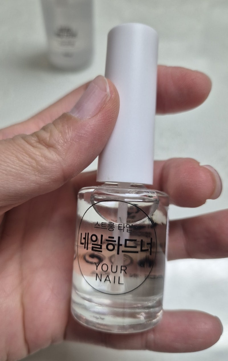 네일 휴식기에 필요한 네일하드너