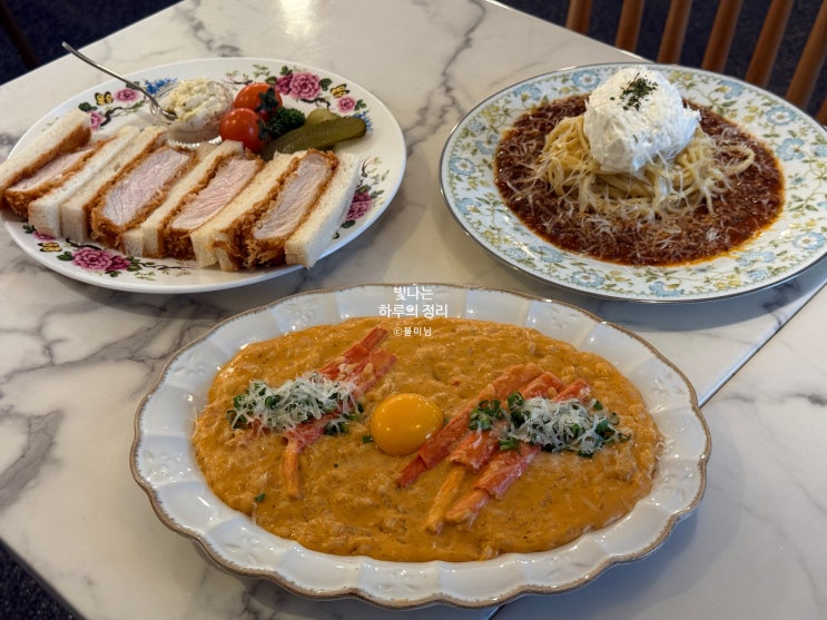 압구정 파스타 맛집 을지다락 책장 뒤에 숨겨진 로맨틱 데이트코스