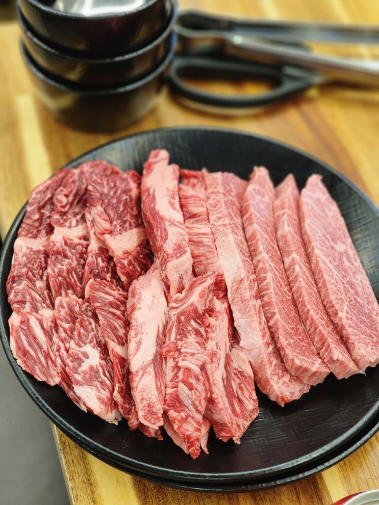  [성동·마장동/한우] 한우드림 — 예약빡센 코스, 한근 훌쩍 넘는 압도적 양과 미친 마블링