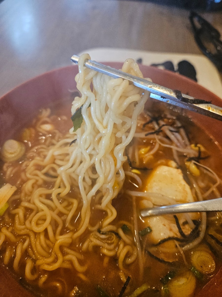 틈새라면 강남대점 사진 6