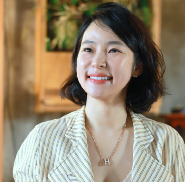 홍자 프로필 분석: 41세 나이에도 멈추지 않는 도전! 현역가왕3 우승 후보 등극