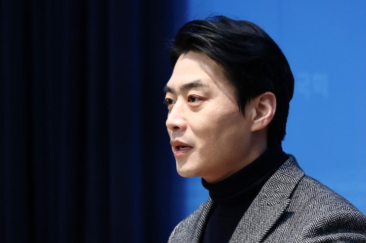  민주당 한준호, “지금은 논쟁보다 성과”… 조국당 합당 논의는 ‘지방선거 이후’로