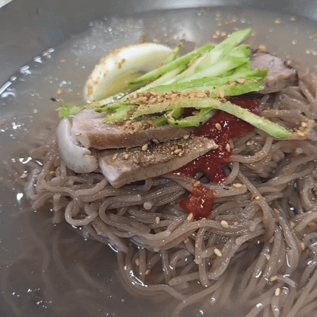 포천메밀냉면 65년 전통 청량리 경동시장 수육