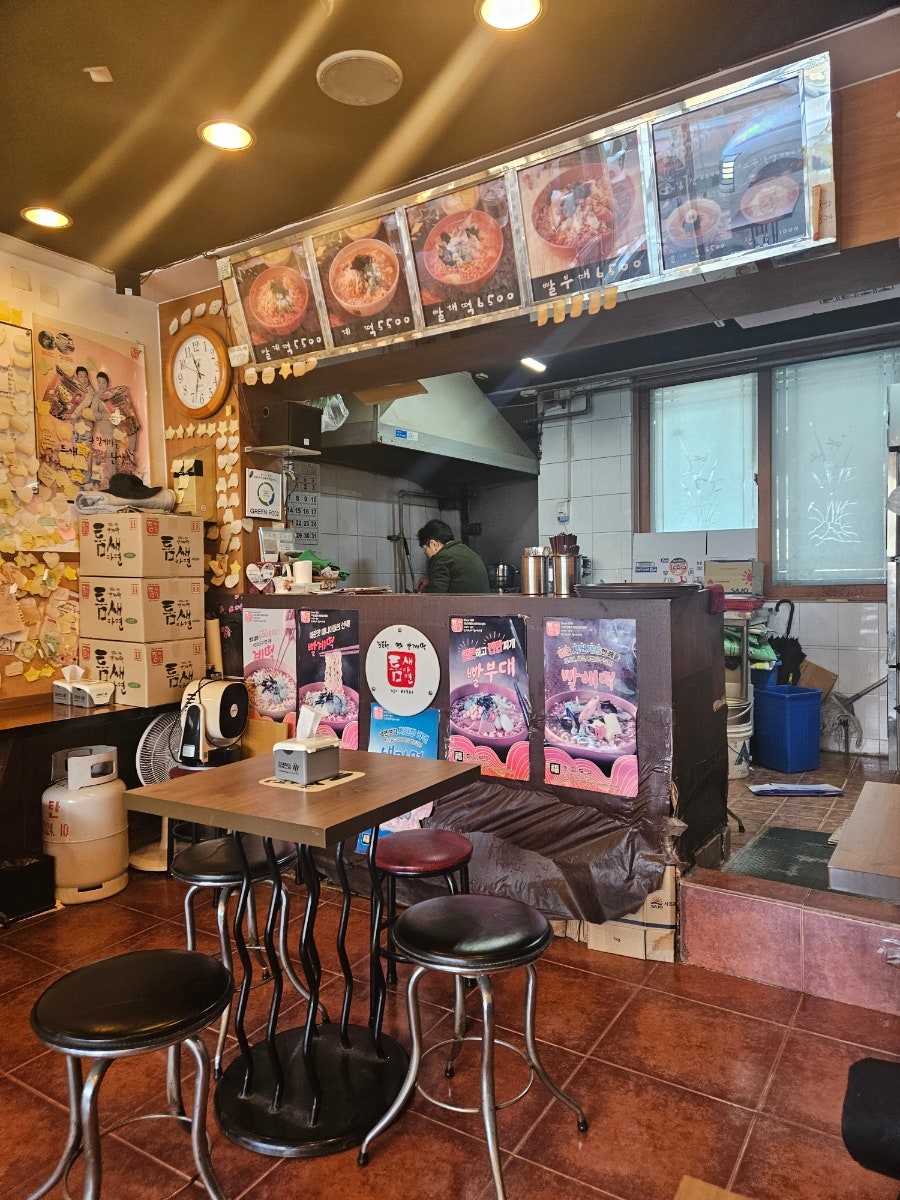 틈새라면 강남대점 사진 2