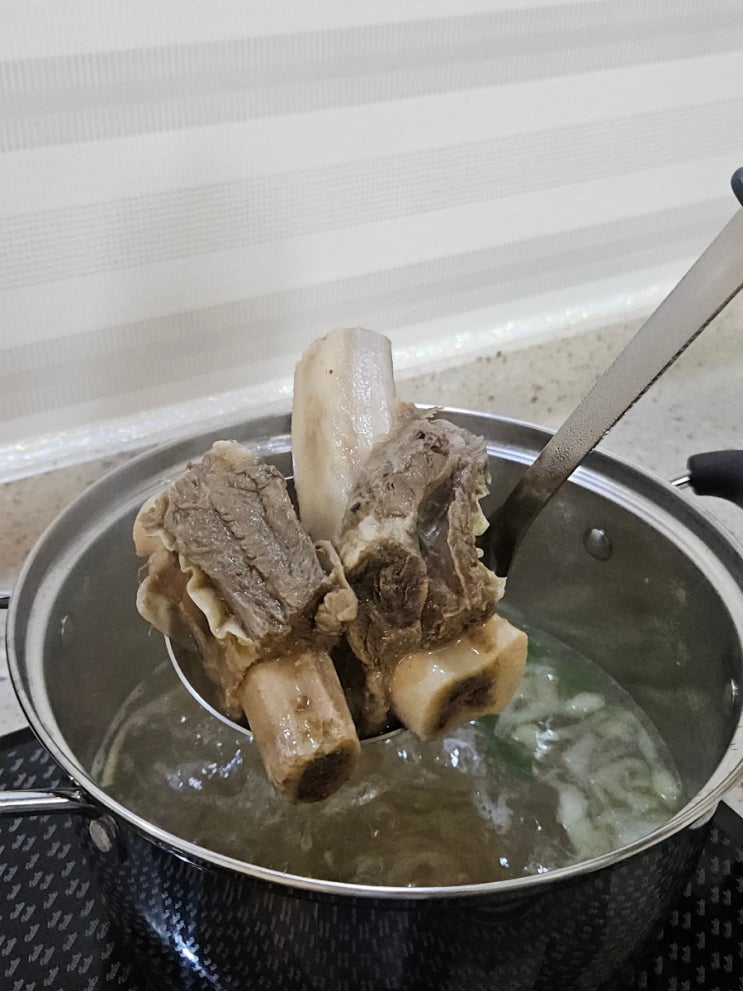  [집밥 장인 갈비탕 블랙 & 순살감자탕 블랙] 간편하게 맛있게 즐기는 밀키트 요리