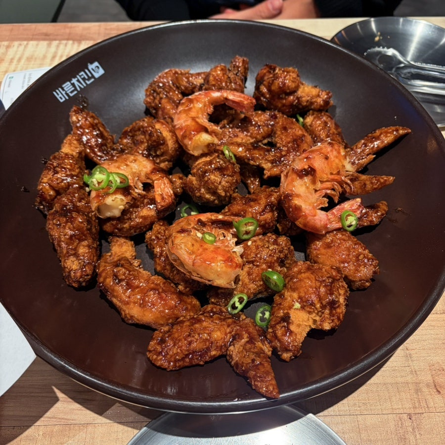 바른치킨 청라호수로봇점 사진 2