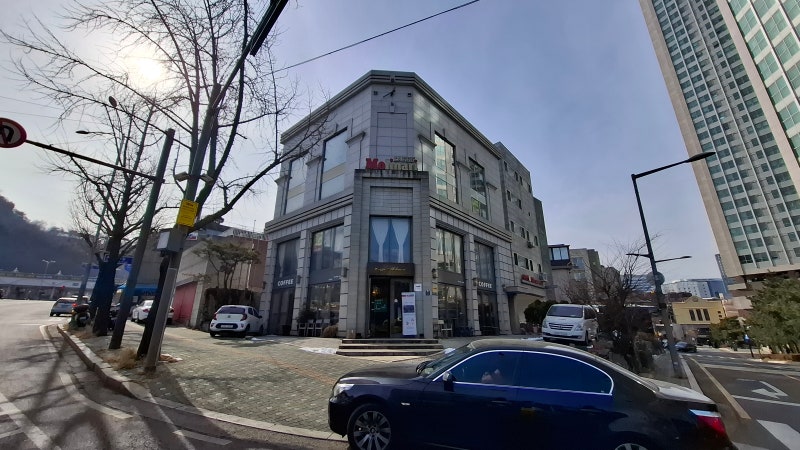 명동 대로변 건물