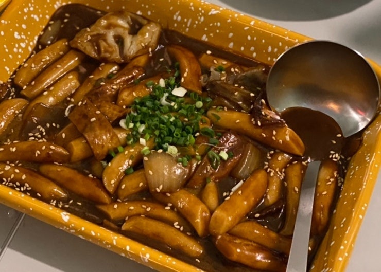 생활의 달인 성시경 이태원 불맛짜장떡볶이 매운짜장떡볶이 김치볶음밥 바지락찜 분식집