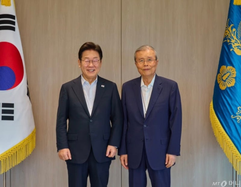 원로 정치인 경제민주화 상징 보수·진보를 넘나든 킹메이커 김종인 프로필