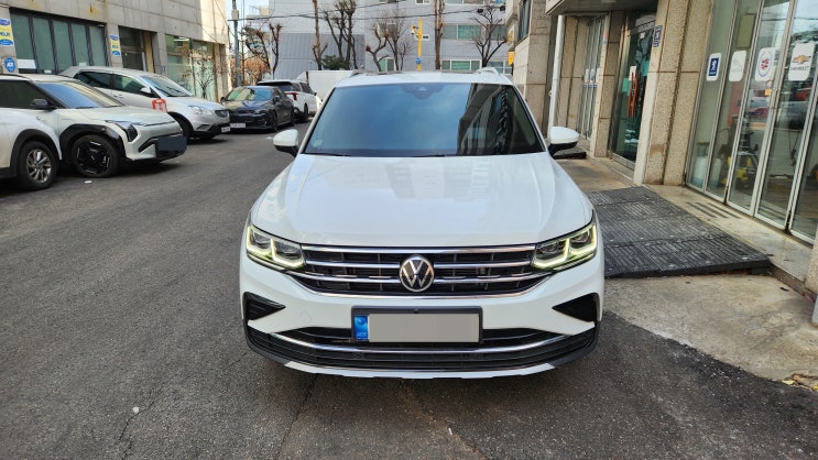  폭스바겐 티구안 순정 블랙박스 V400 탈거 후 파인 뷰 LXQ700 POWER 장착