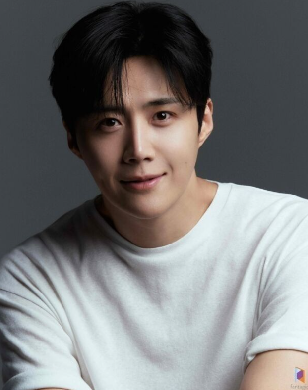   김선호 탈세 의혹에 소속사 해명… 현직 회계사 "오히려 횡령·배임 불씨 될 수도" 날카로운 분석