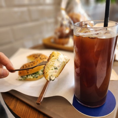 장유베이커리 코아상가 두쫀쿠 맛집 김해순쌀빵은 양동흡의 순쌀빵 베이커리 카페