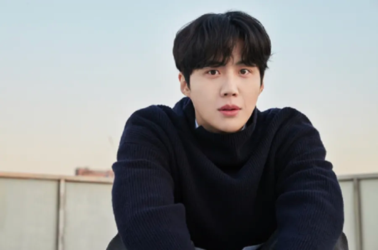  차은우 이어 김선호까지… 가족법인 탈세 의혹 확산, 소속사 해명 왜 더 위험해졌나?