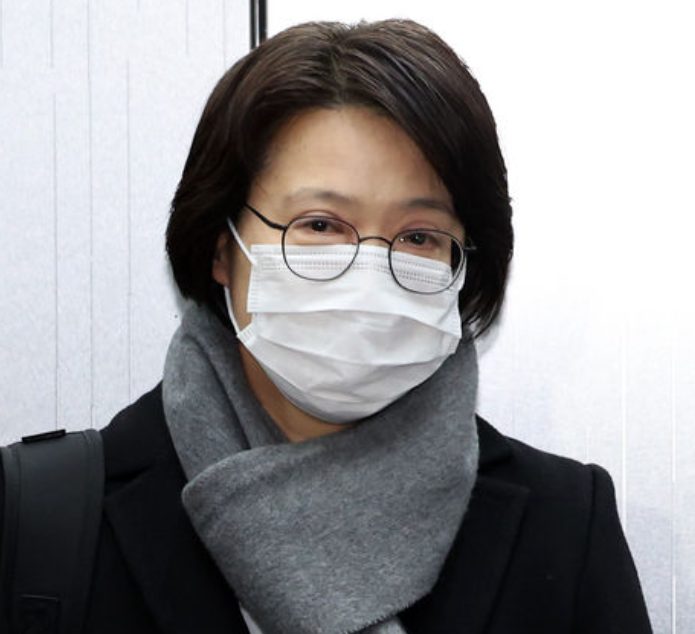 특검 김동희 검사 재소환 수사 외압 증거 누락 여부 집중 추궁