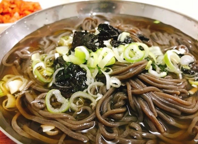  일본인이 보면 기절하는 한국식 K-소바