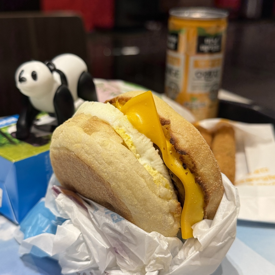 맥도날드 제주시청DT점 사진 1