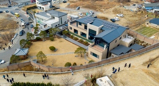 [단독] 박근혜 대구 사저, 가세연에 가압류당했다