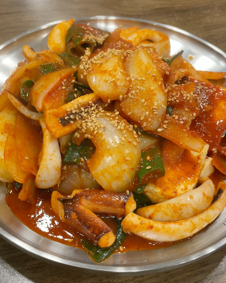  대전 성심당 근처맛집 경화제면소 | 매일 새벽 만드는 생칼국수와 오징어 두부두루치기 맛보러 오세요~