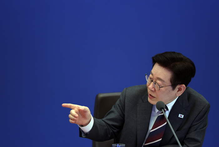   “집 팔 타이밍, 이 정도 차이 난다고?”5월 9일 전후 양도세 폭탄 시뮬레이션 공개… 다주택자 지금 움직여야 하는 이유“집을 팔 거면 지금이 마지막 기회일 수 있다”