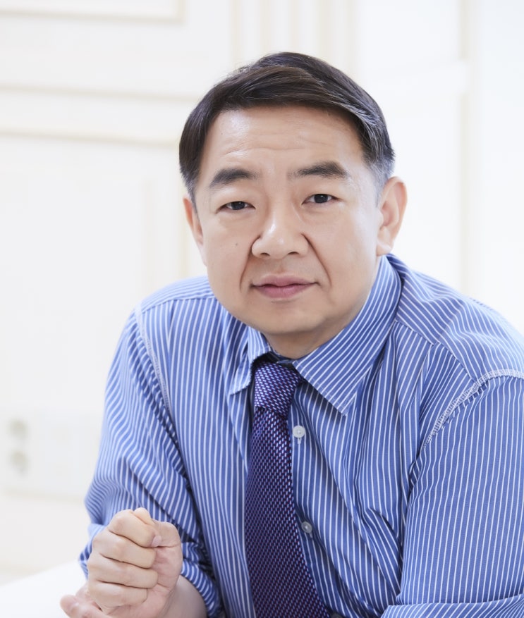  [사회공헌] 성남시 취약계층에 28년 연속 백미 기부한 안성호 이사장…쌀값 상승에도 기부금 확대