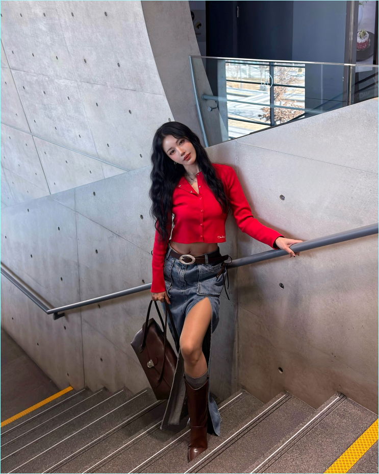  "몸매가 곧 패션" 레이싱 모델 박시현, 압도적 사복 센스.. 가죽 재킷부터 부츠까지