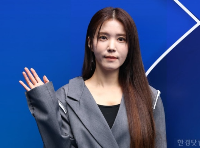 백윤식과 17년째 동거? 정시아의 야윈 얼굴에 숨겨진 이야기