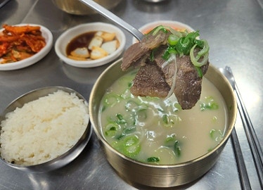 대구 칠성시장 맛집 원조 칠성 소곰탕 : 대통령도 방문한 속 풀리는 진짜 노포 곰탕집