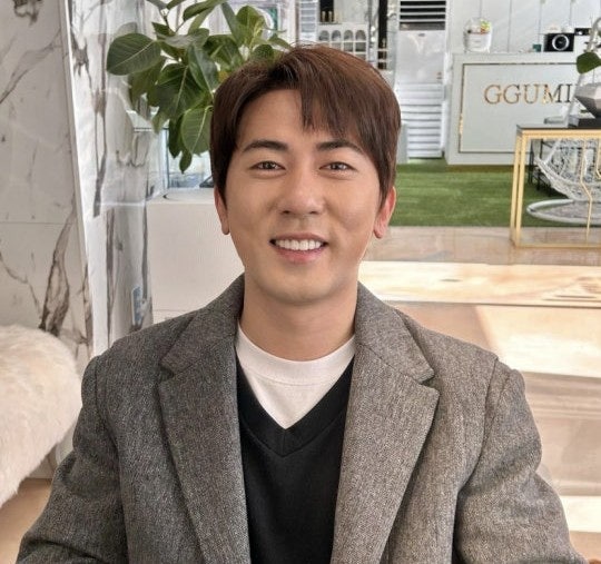 8년 열애 끝에 결혼한 김원훈, '비즈니스 와이프' 엄지윤과 실제 아내 사이의 반전 스토리 , ....