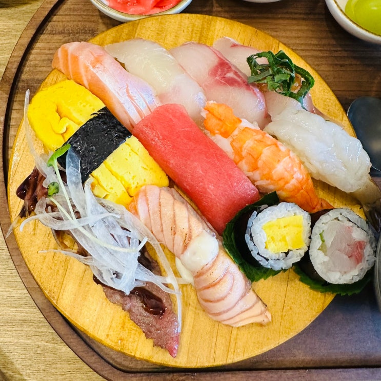  창원 가로수길 이로이로｜스시·카츠·파스타 한 번에 즐길 수 있는 식당!