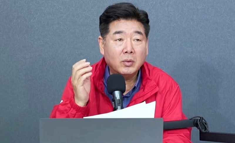 유튜버 고성국 '전두환 사진' 논란! 나이 학력 고향 프로필
