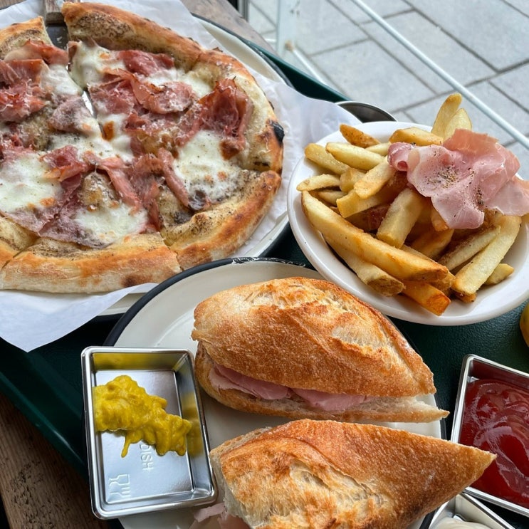  서촌 유럽 감성 브런치 맛집 고트델리 잠봉뵈르 피자 추천