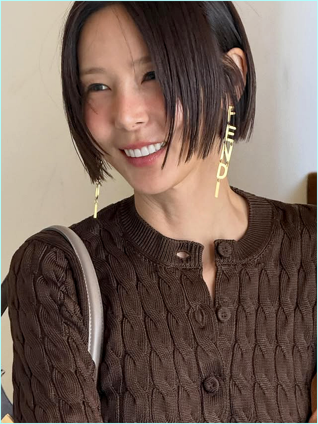  김나영 펜디 가방 가격 보고 기절.. 500만 원대 신상 정체