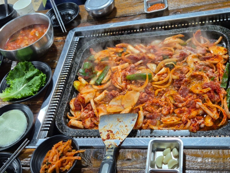 인천 검단맛집 단풍나무 오리주물럭먹으로 또간집입니다. 솔직후기