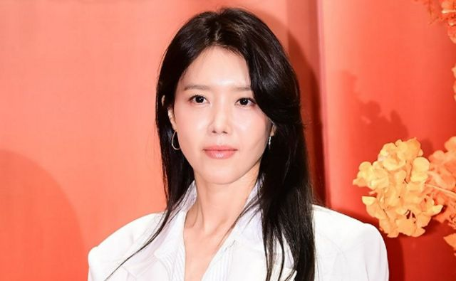  ‘2년 만 이혼→명품 사랑’ 채정안, 수입 공개…