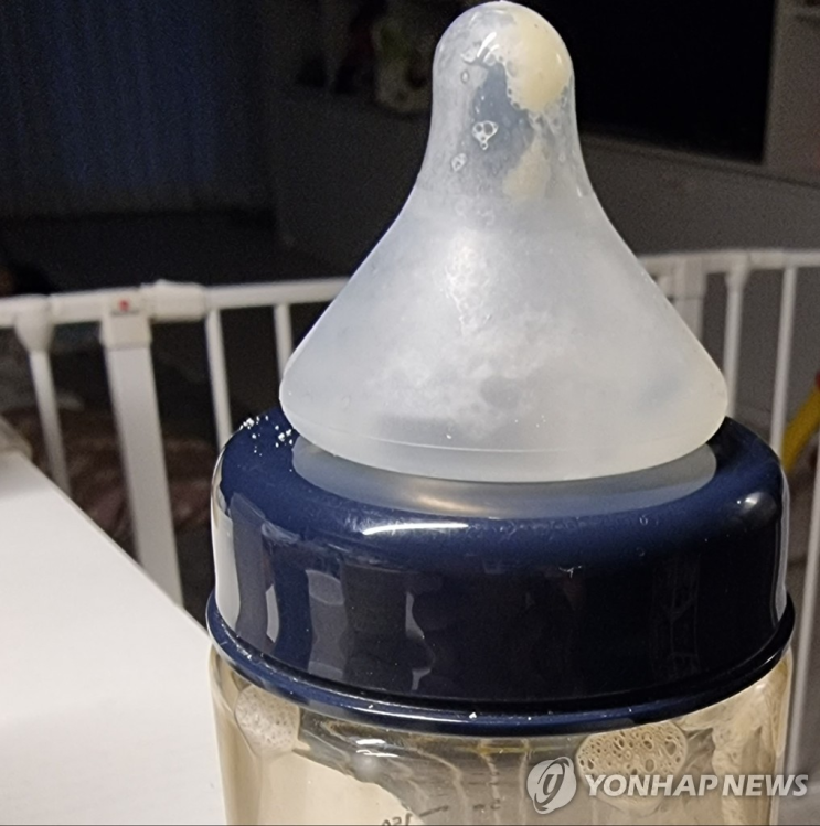  젖병 물리고 술자리…7개월 영아 질식사 엄마 징역형 집행유예