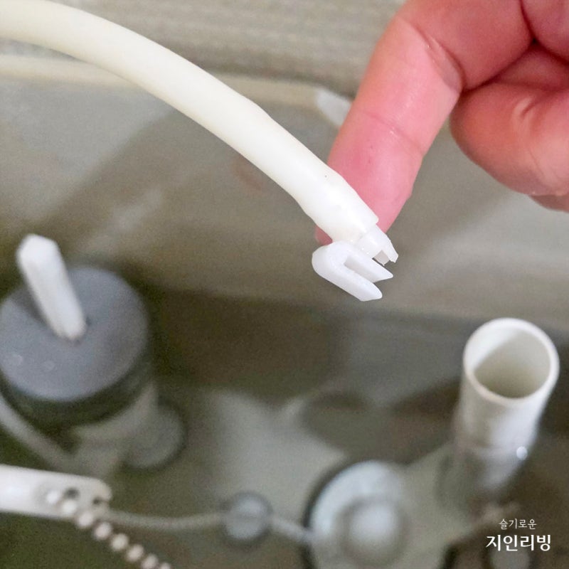 화장실 변기 수압 약할 때 높이는 방법, 필밸브 변기줄 확인