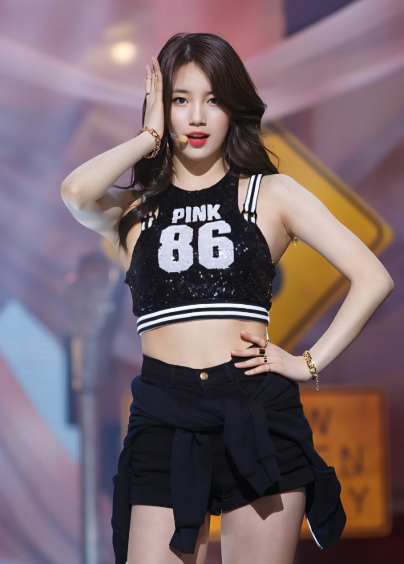 배우 수지의 모든 것! 나이, 키, 학력 및 미쓰에이에서 '이두나'까지의 기록