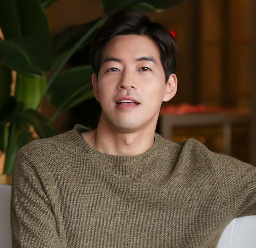 배우 이상윤 나이 키 프로필 학력 집안 가족 서울대 아버지 드라마 고향 소속사 데뷔 결혼 이....